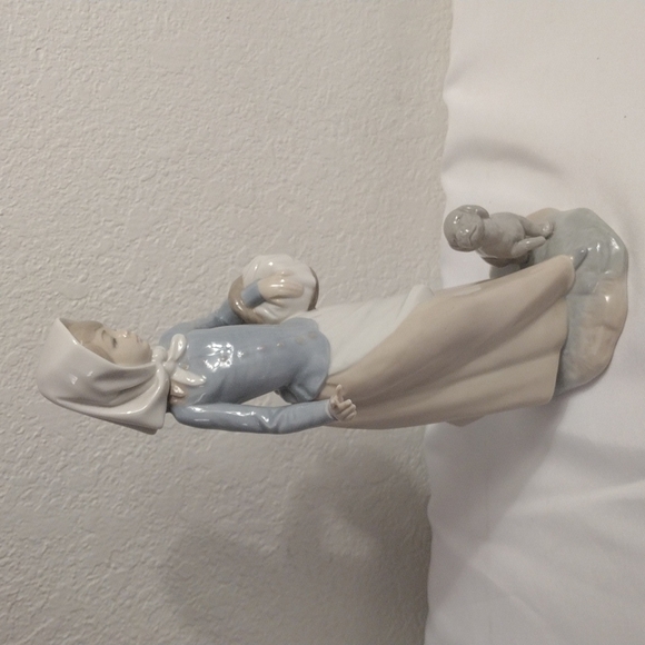 𝅺ZAPHIR Lladro peasant woman carrying basket with puppy handmade in Spain - Picture 7 of 11